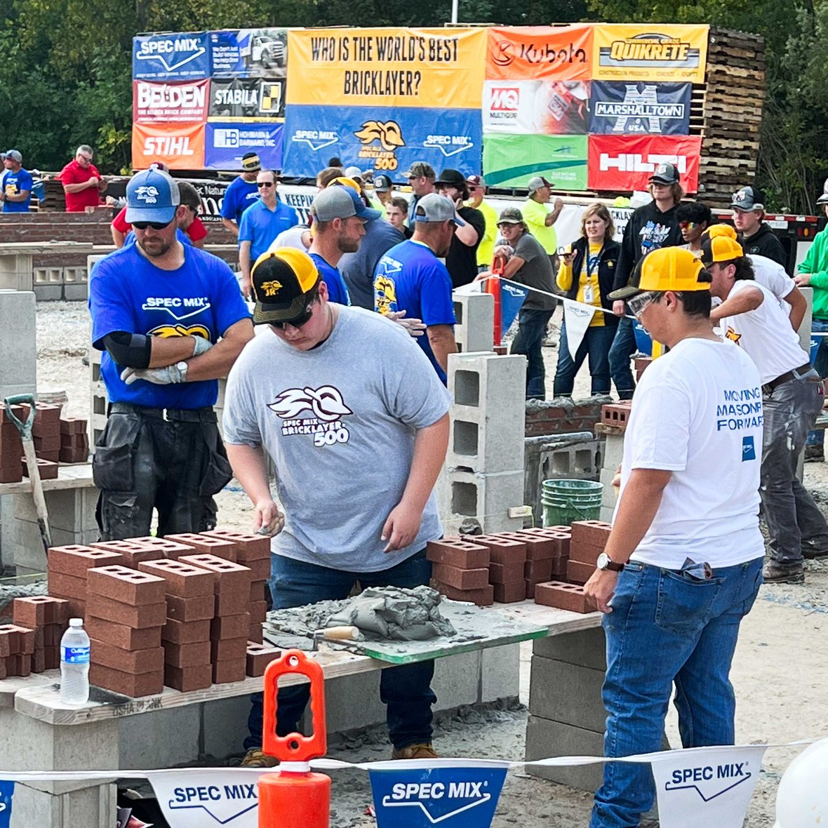 Participants in the JR Bricklayer Competition at the 2022 Bricklayer 500