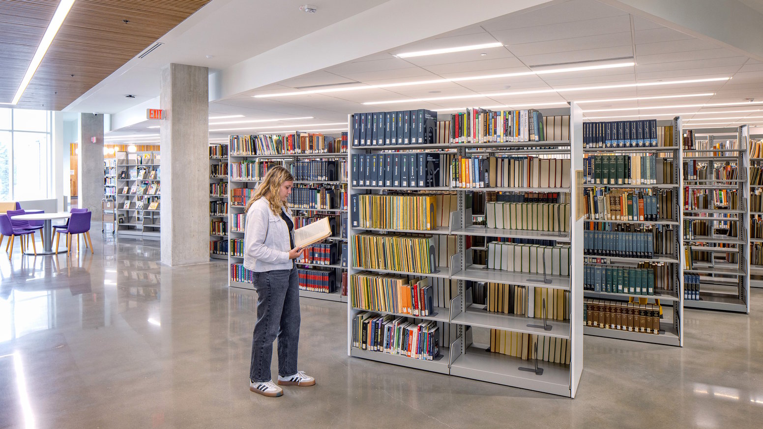 Kirby Library stacks UW Stevens Point