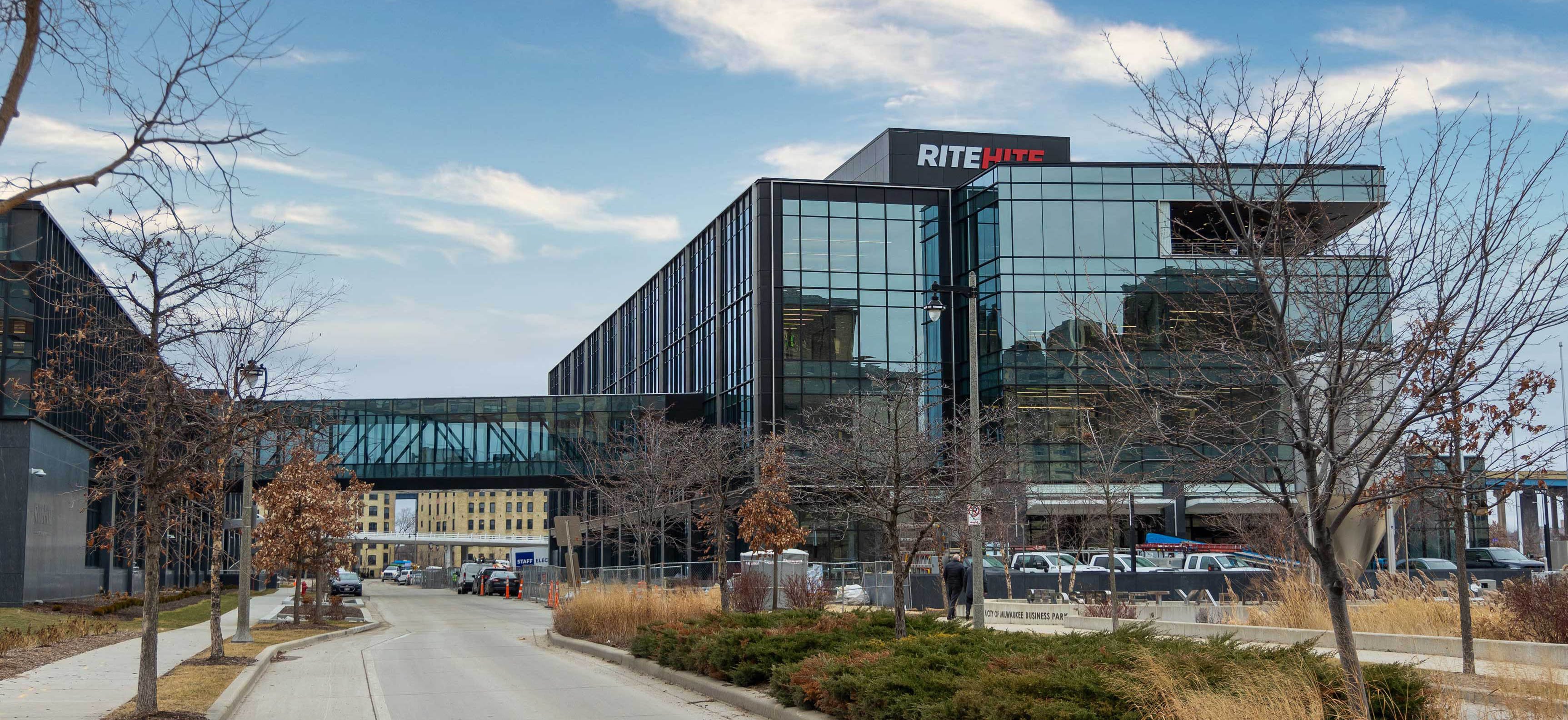 Rite-Hite exterior facade picture from road upon construction completion by CD Smith CS0A7620_Final