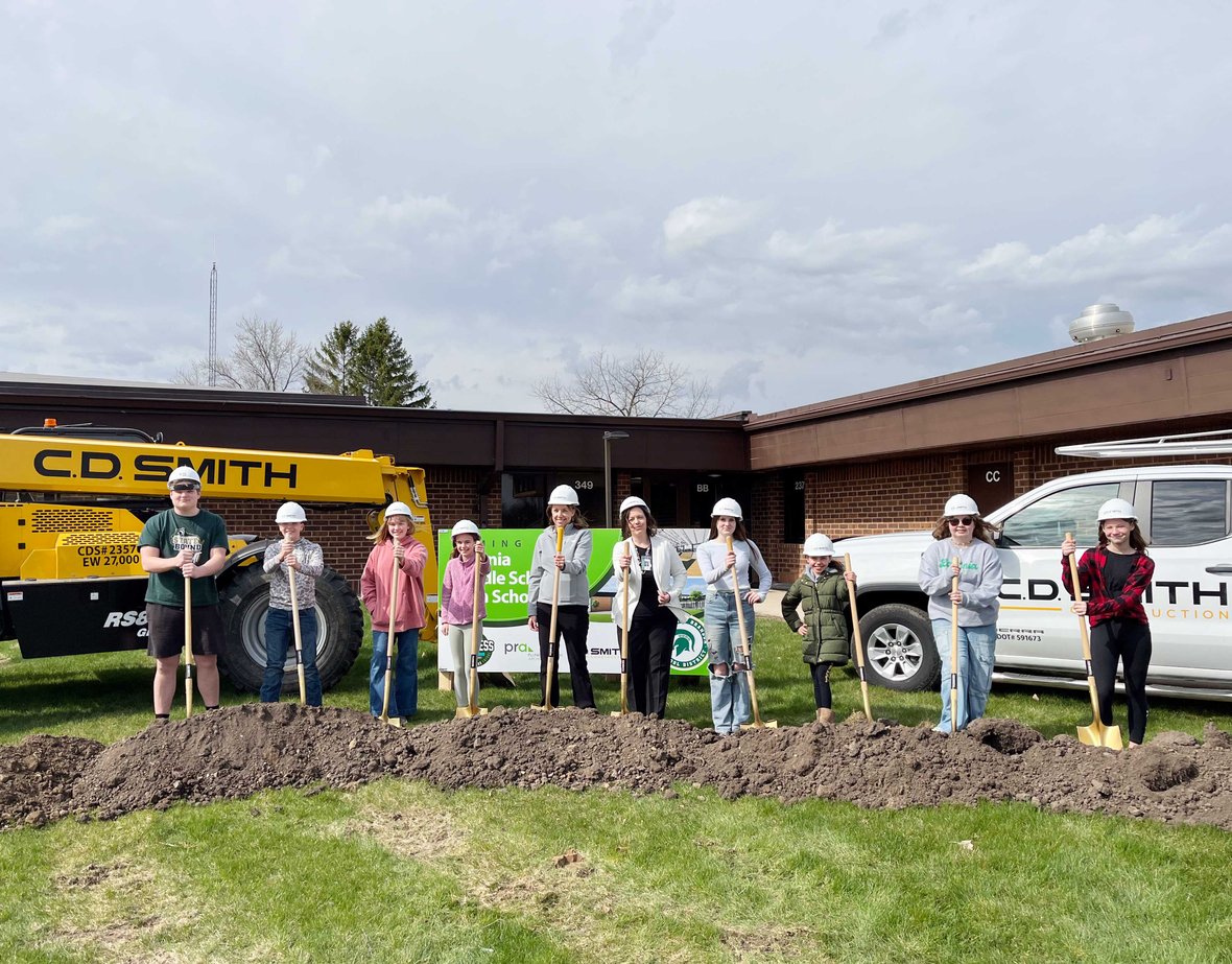 Principals and students at Rosendale Brandon School District Laconia Groundbreaking Project with CD Smith Construction