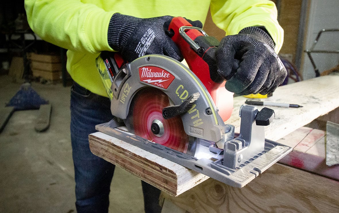 Saw Safety Tips Think Safe. Work Safe. Construction Safety Program