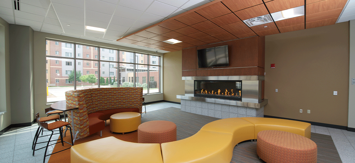 C.D. Smith Construction collaborated with the UW-Platteville Real Estate Foundation on the design, development, financing and construction of a new residence hall and dining center for the campus in Platteville, Wisconsin.