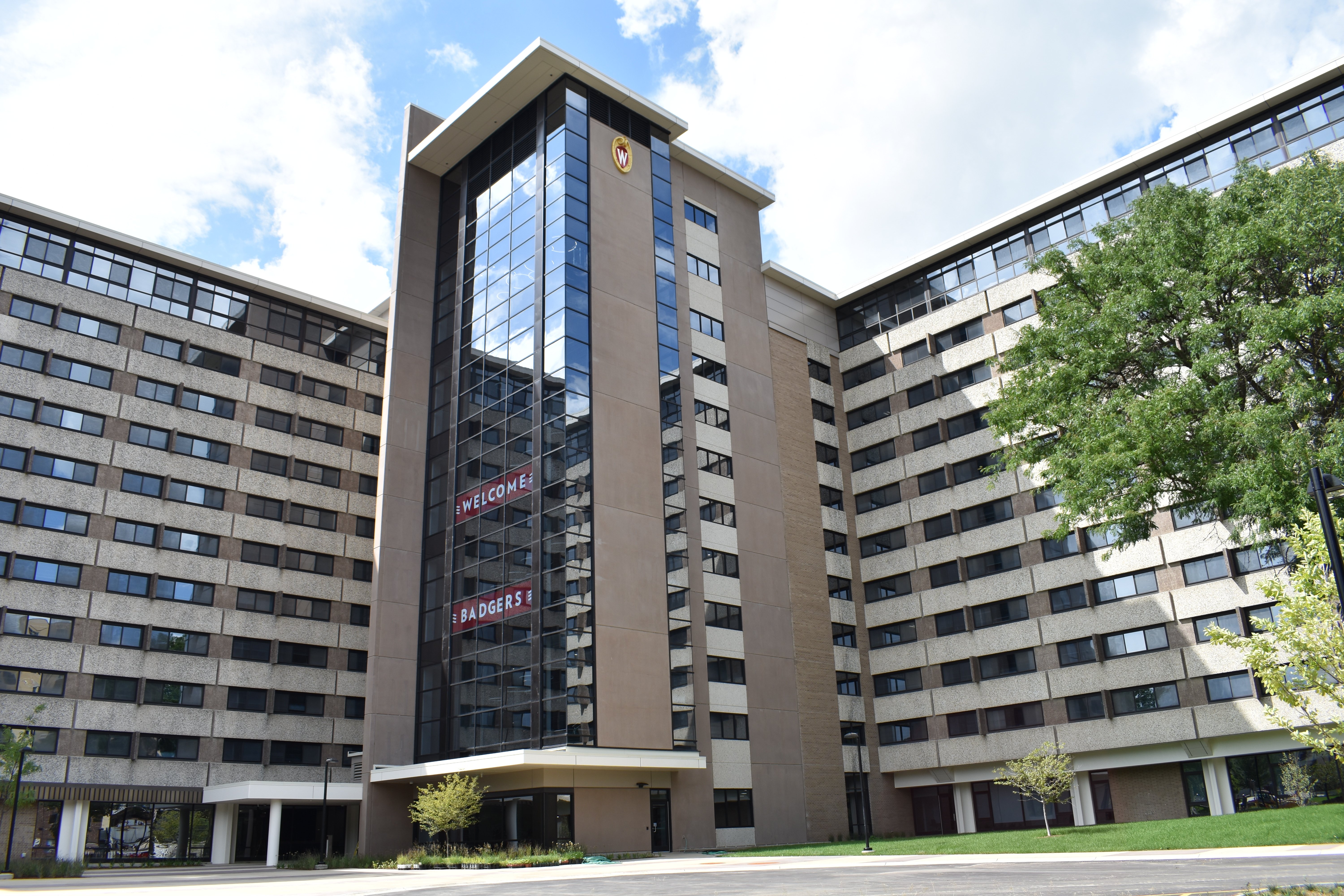 UW-Madison Witte Residence Hall Commercial Project Dorm Housing Renovation + Building Addition C.D. Smith Construction Manager